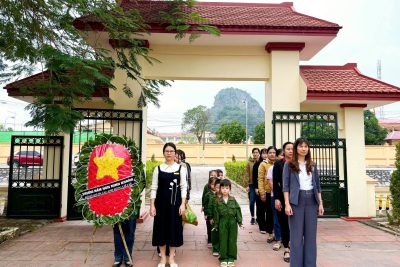 THẮP HƯƠNG TƯỞNG NHỚ CÔNG ƠN CÁC ANH  HÙNG LIỆT SĨ NHÂN NGÀY THÀNH LẬP QUÂN ĐỘI NHÂN DÂN VIỆT NAM 22/12